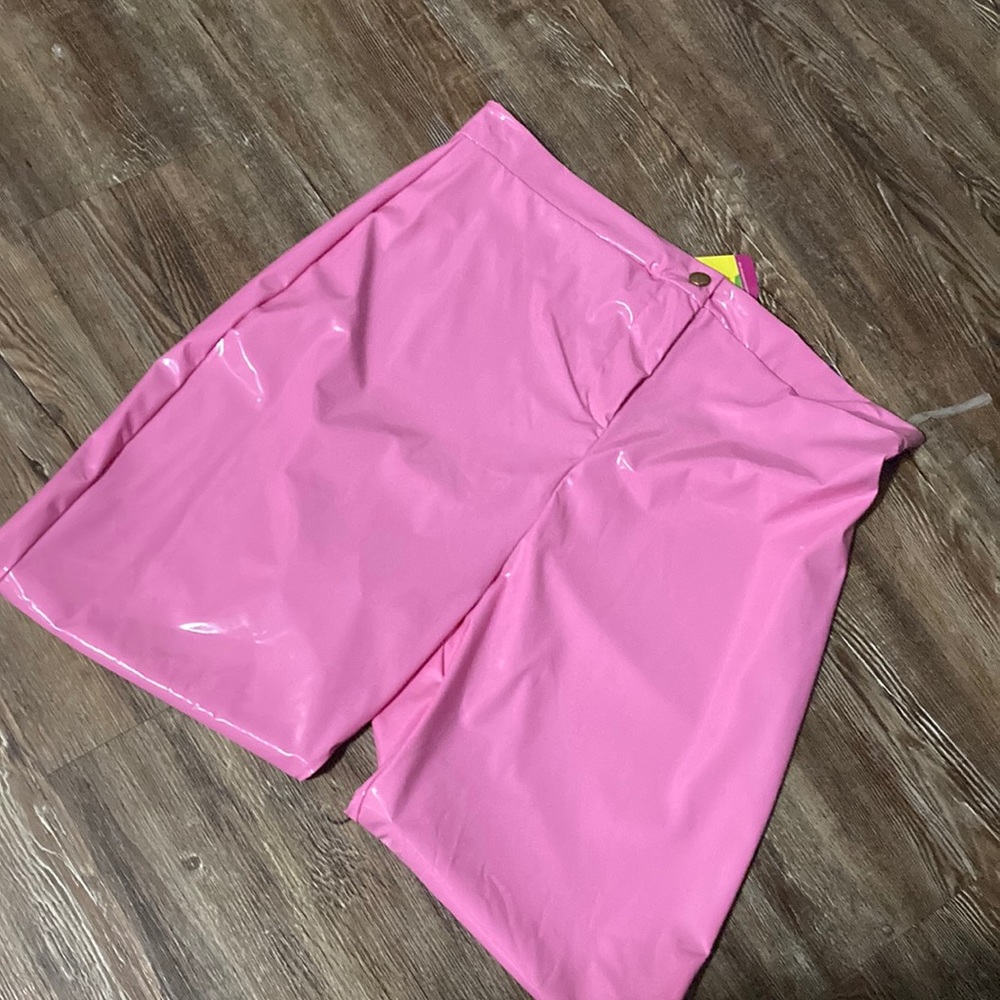 Patten leather shorts